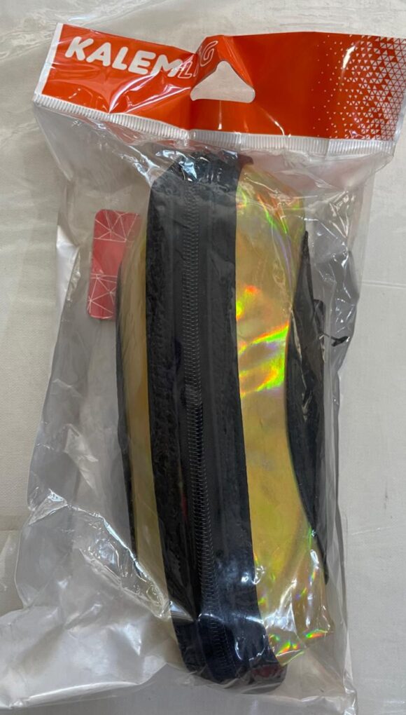 Pencil case black in gold